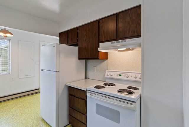 917 E Bridgeport Ave, Spokane, DE 99207