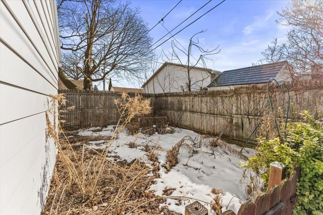 821 Lombard AVENUE, Racine, WI 53402