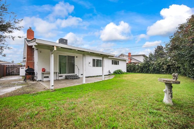 3011 De Ovan Ave, Stockton, CA 95204