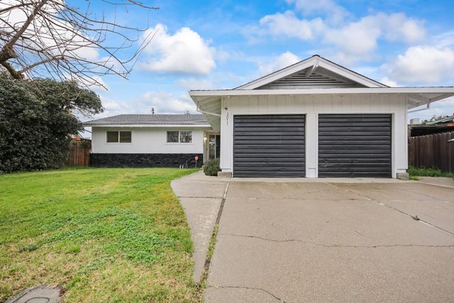 3011 De Ovan Ave, Stockton, CA 95204