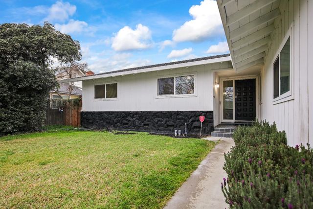 3011 De Ovan Ave, Stockton, CA 95204