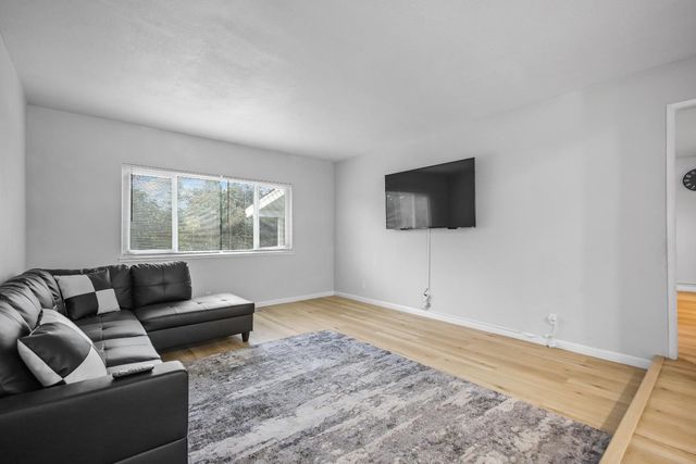 3011 De Ovan Ave, Stockton, CA 95204