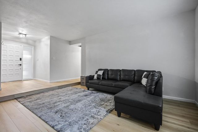 3011 De Ovan Ave, Stockton, CA 95204