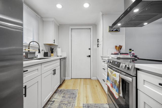 3011 De Ovan Ave, Stockton, CA 95204