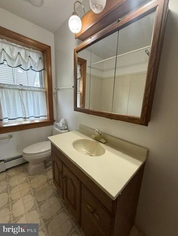 239 RIDGE RD, Claymont, DE 19703