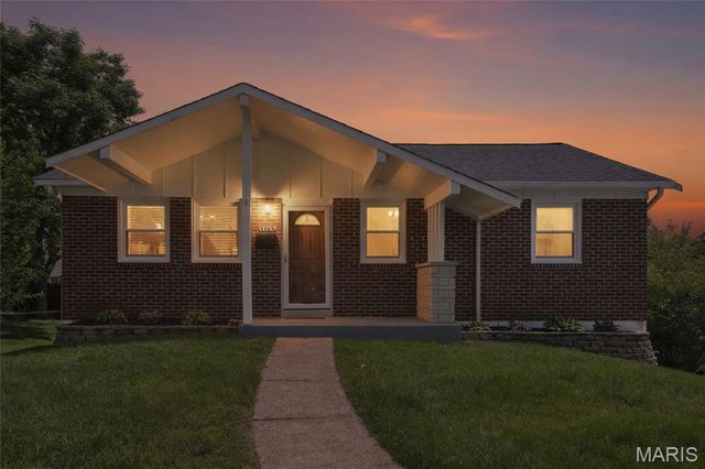 9668 Amona Court, Affton, MO 63123