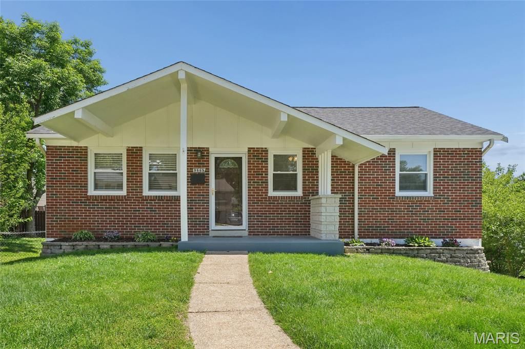 9668 Amona Court, Affton, MO 63123