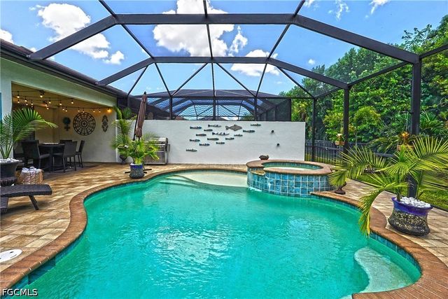 1169 S Town And River DR, Fort Myers, FL 33919