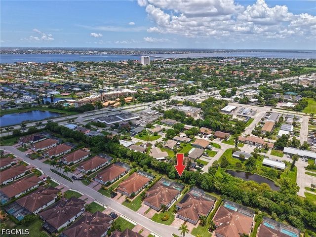 1169 S Town And River DR, Fort Myers, FL 33919