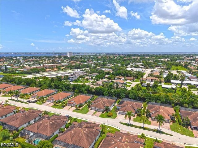 1169 S Town And River DR, Fort Myers, FL 33919