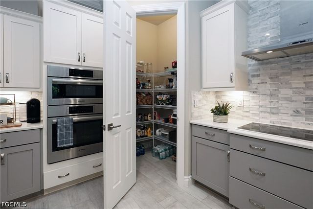 1169 S Town And River DR, Fort Myers, FL 33919