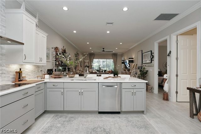 1169 S Town And River DR, Fort Myers, FL 33919