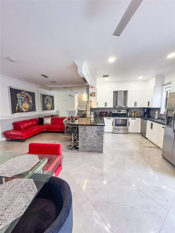 4715 Caspian Way, Davie, FL 33314