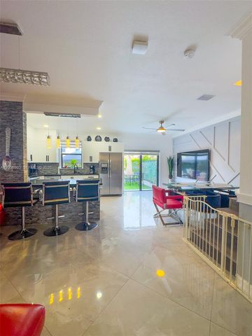 4715 Caspian Way, Davie, FL 33314
