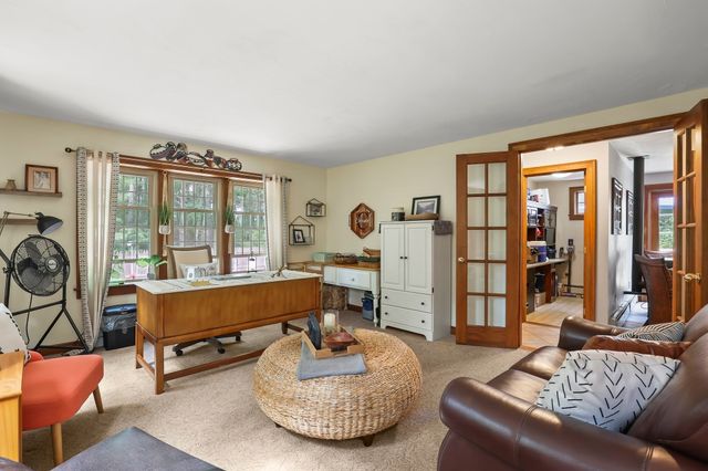 5 Dawn Way, Carver, MA 02330