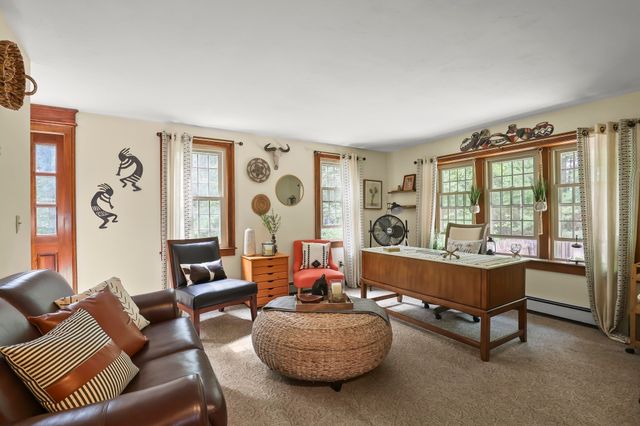 5 Dawn Way, Carver, MA 02330