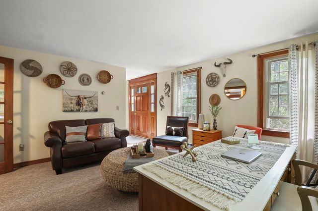 5 Dawn Way, Carver, MA 02330