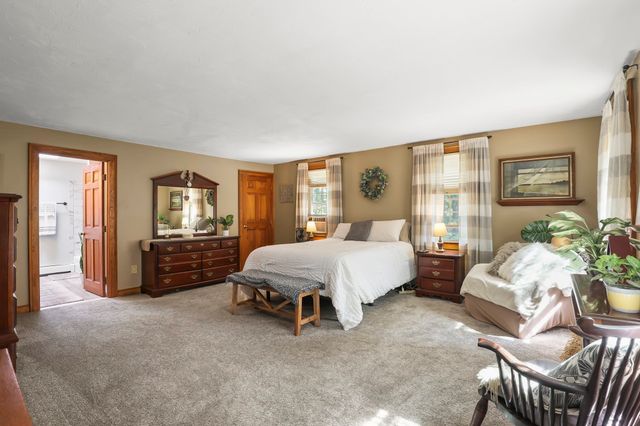5 Dawn Way, Carver, MA 02330