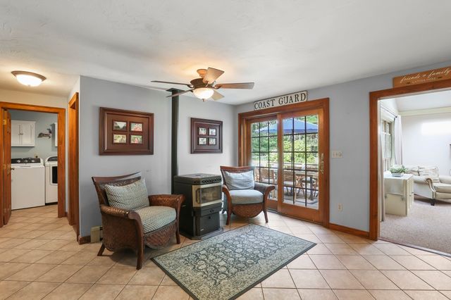 5 Dawn Way, Carver, MA 02330