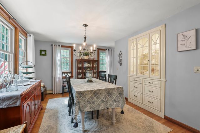 5 Dawn Way, Carver, MA 02330