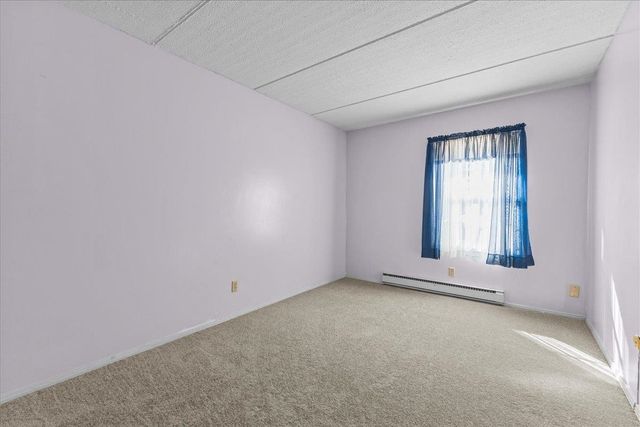 125 Kennedy Dr Apt 3, South Burlington, VT 05403