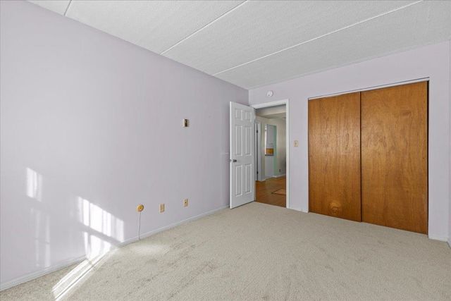 125 Kennedy Dr Apt 3, South Burlington, VT 05403