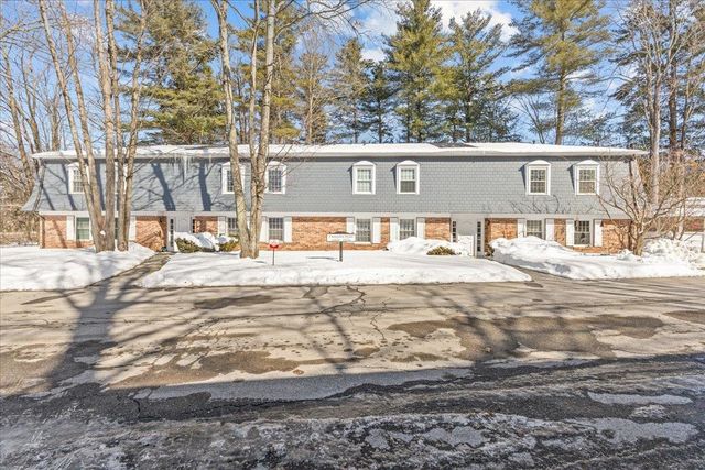 125 Kennedy Dr Apt 3, South Burlington, VT 05403