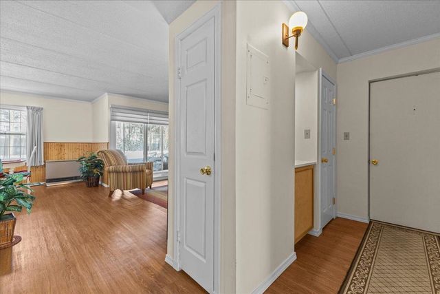 125 Kennedy Dr Apt 3, South Burlington, VT 05403