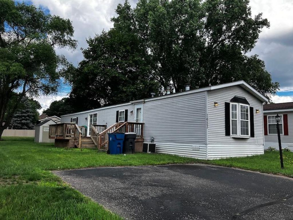 1623 Hall Street, Shoreview, MN 55126 — exterior