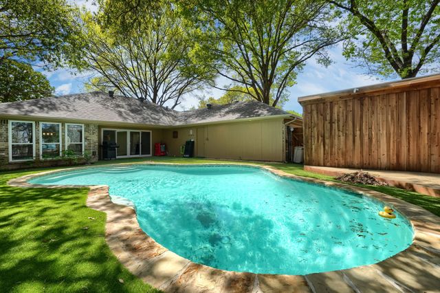 2109 Portsmouth Drive, Richardson, TX 75082
