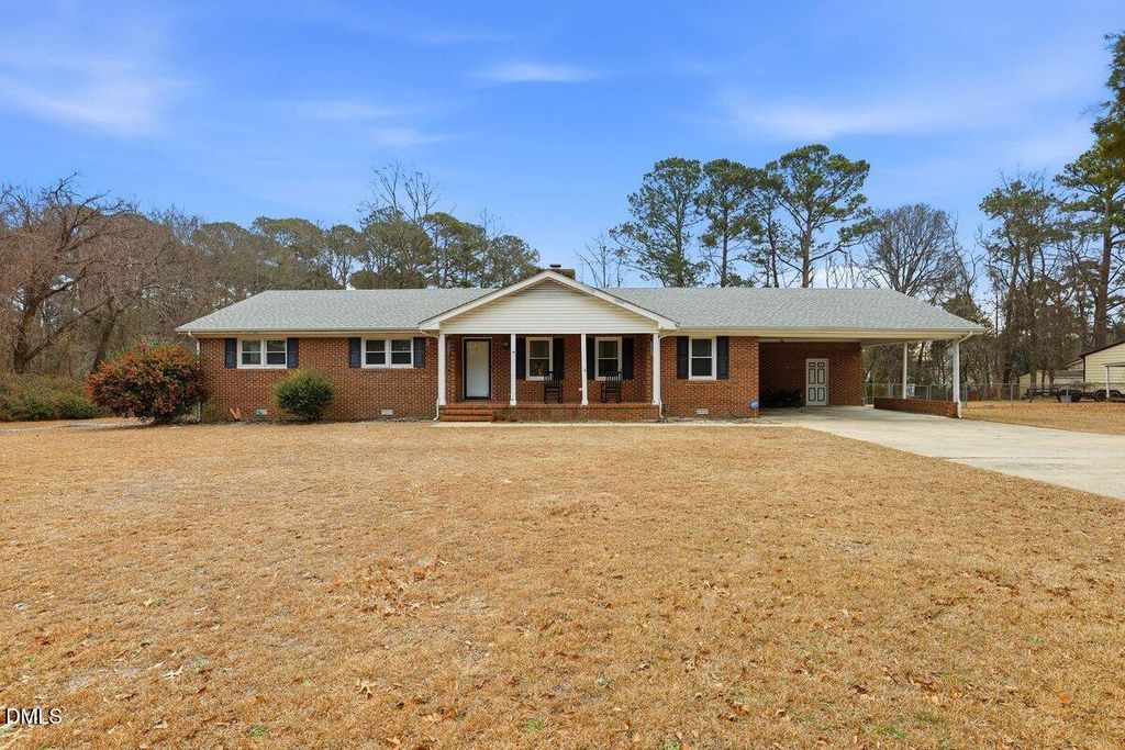 209 Crestwood Drive, Goldsboro, NC 27530