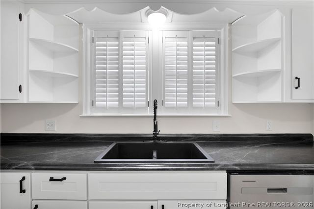 210 W 21st Street N, Lumberton, NC 28358