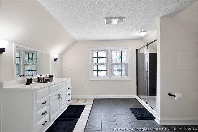 210 W 21st Street N, Lumberton, NC 28358
