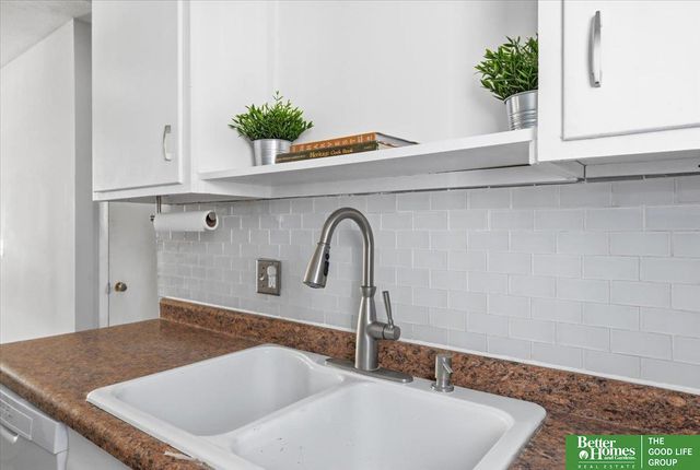 6524 Lafayette Avenue, Omaha, NE 68132