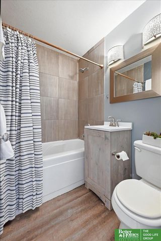 6524 Lafayette Avenue, Omaha, NE 68132