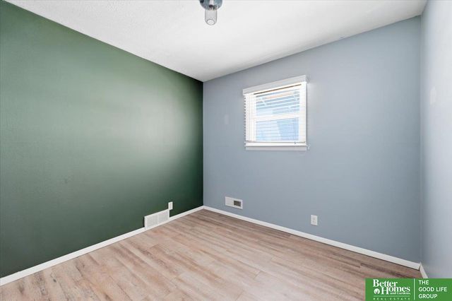 6524 Lafayette Avenue, Omaha, NE 68132