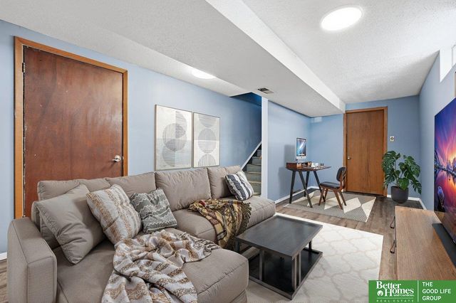 6524 Lafayette Avenue, Omaha, NE 68132