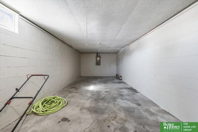 6524 Lafayette Avenue, Omaha, NE 68132