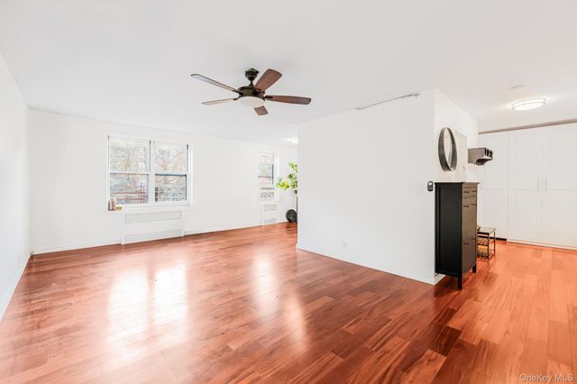 1300 Midland Avenue B42, Yonkers, NY 10704