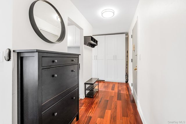 1300 Midland Avenue B42, Yonkers, NY 10704