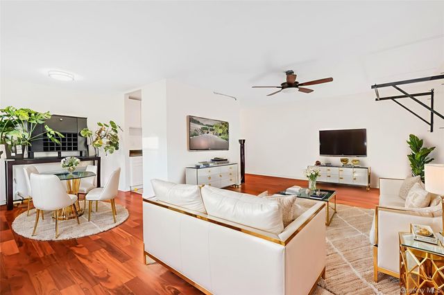 1300 Midland Avenue B42, Yonkers, NY 10704