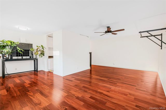 1300 Midland Avenue B42, Yonkers, NY 10704