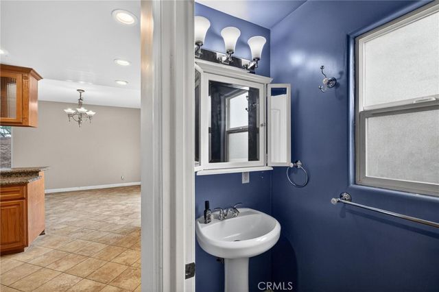 15422 Freeman Avenue, Lawndale, CA 90260