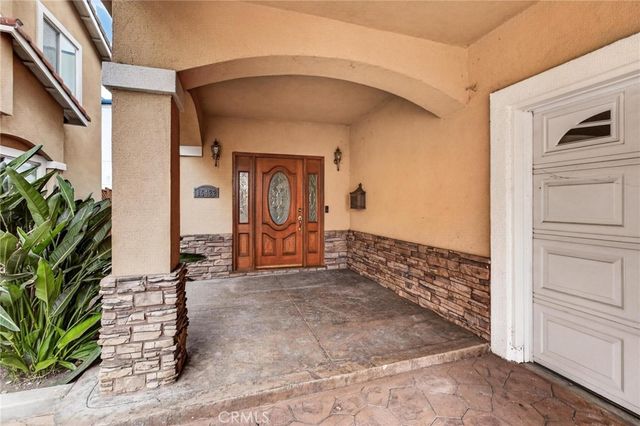 15422 Freeman Avenue, Lawndale, CA 90260