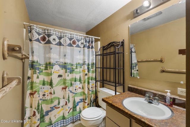 256 Vedelwood DR, Sandpoint, ID 83864