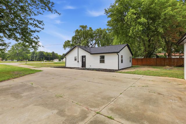 9095 East Road, Burt, MI 48417
