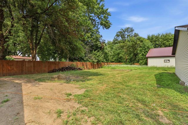 9095 East Road, Burt, MI 48417