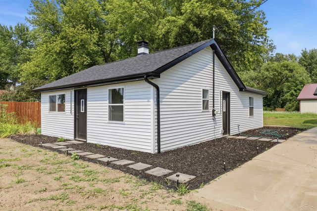 9095 East Road, Burt, MI 48417