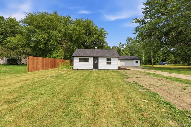 9095 East Road, Burt, MI 48417