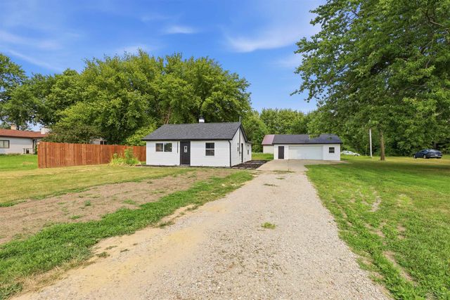 9095 East Road, Burt, MI 48417